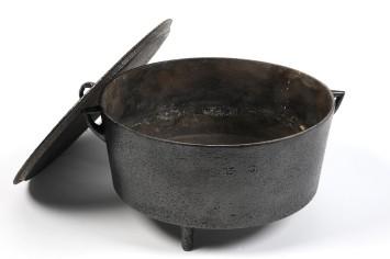 Black Cooking Pot